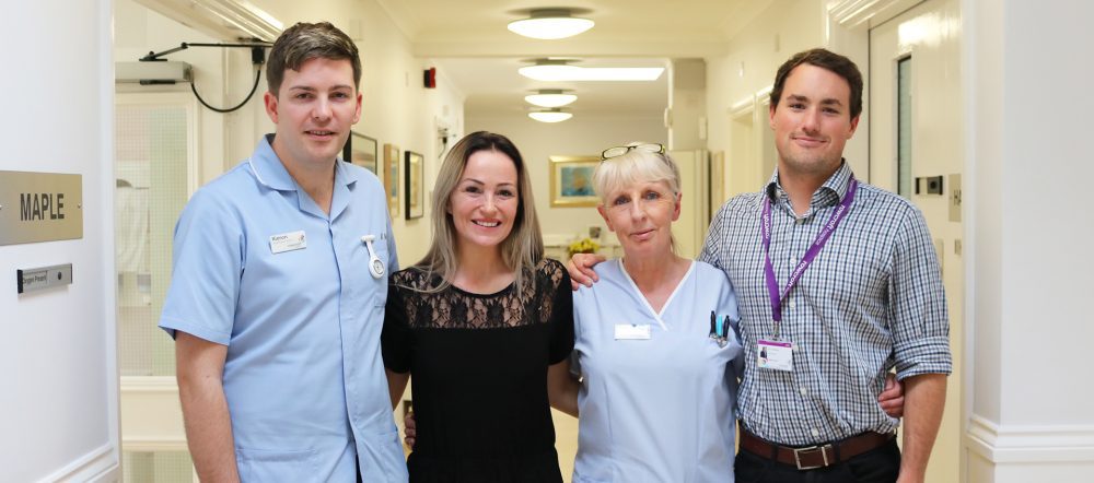 Classical crossover soprano Keedie Grren performs for Rowgroft Hospice patient