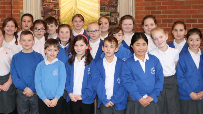 Local Primary School supports Rowcroft Hospice