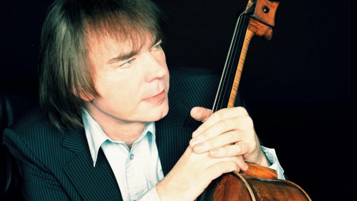 Julian Lloyd Webber poses with is cello