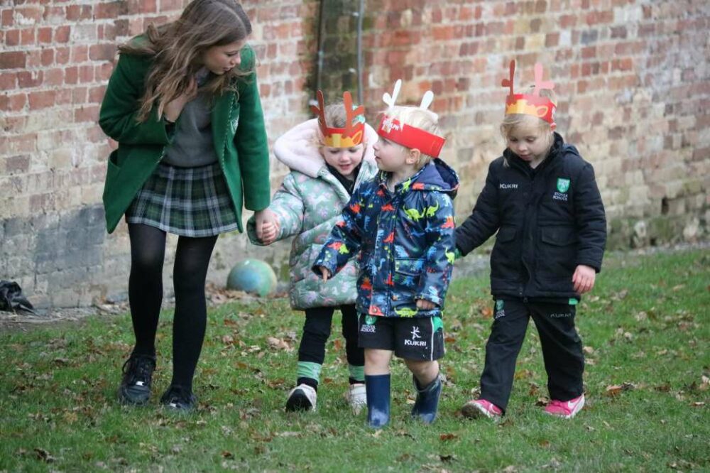 Stover children on Rowcroft's Rudolph Run