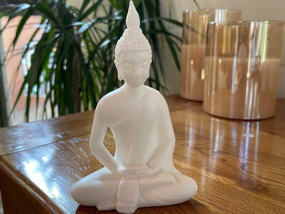 Buddha statuette